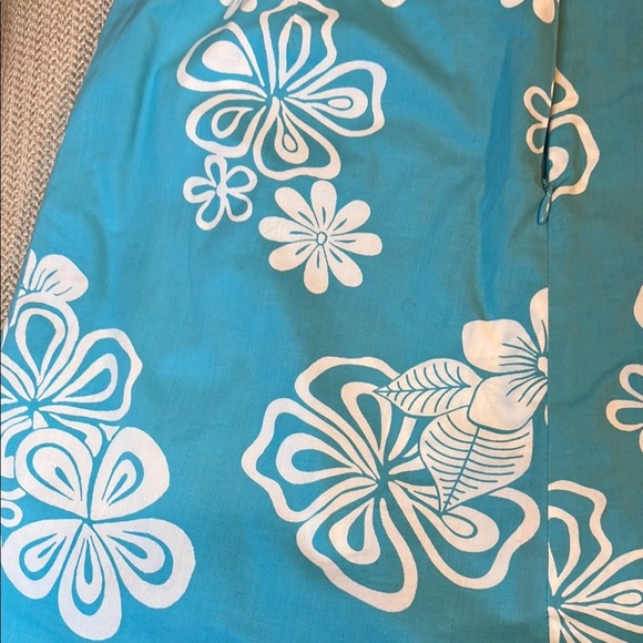 White Stag Blue and White Skort with Floral Design - Picture 7 of 8